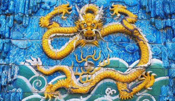 黑颜色的龙是什么地位(黑龙是什么意思)