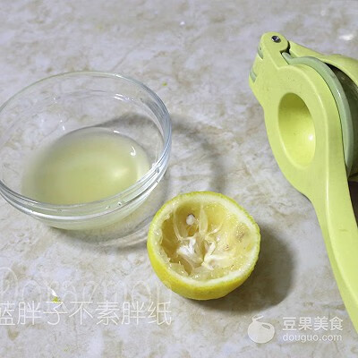 草莓如何做草莓酱(草莓酱的家常做法)