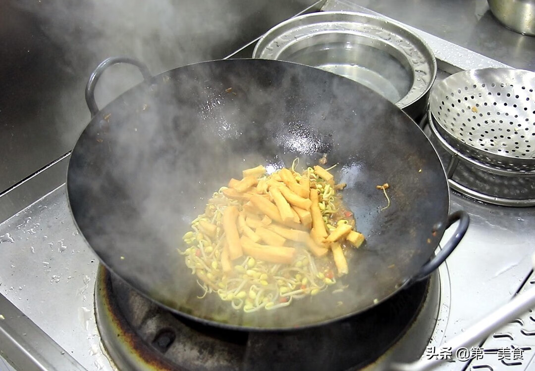 豆腐黄豆芽的做法大全(家常炒黄豆芽的做法)