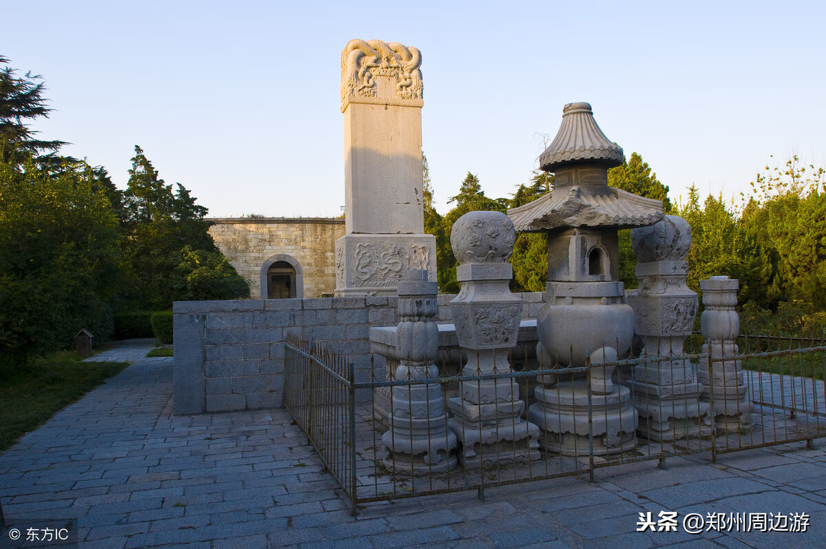 九世孙,明穆宗朱载垕第四子,明神宗朱翊钧(万历皇帝)唯一同母弟弟