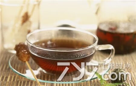 平时喝红糖水有什么好处(喝红糖水有啥用)