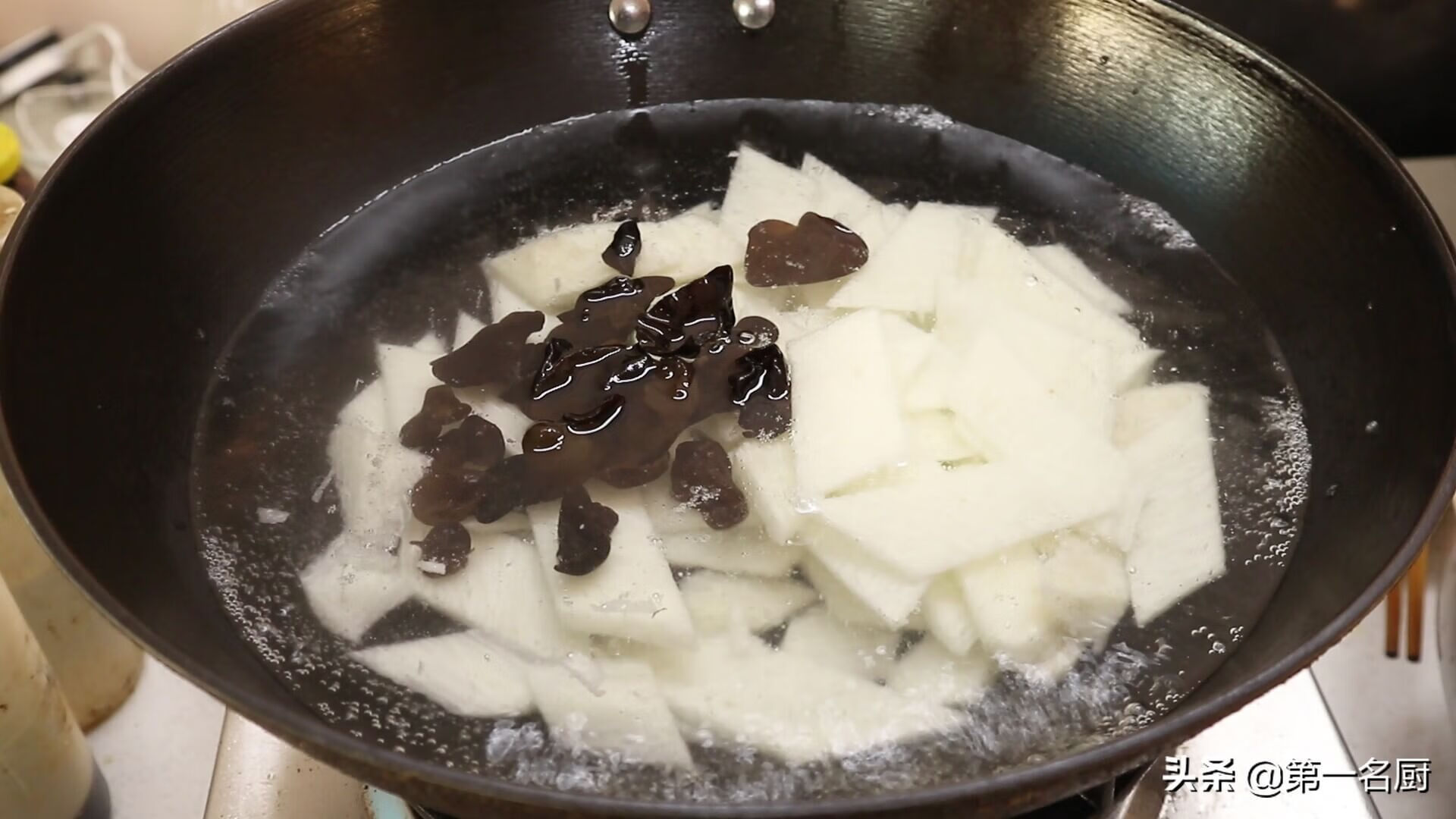 山药怎么做好吃(喜宴上的甜山药怎么做)
