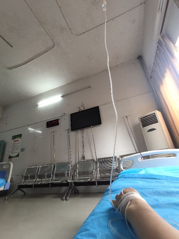 高烧反复是什么原因引起的(高烧退了又反复怎么办)