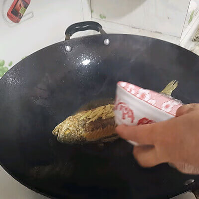 煎鱼的做法和步骤(怎么煎鱼做法与步骤)