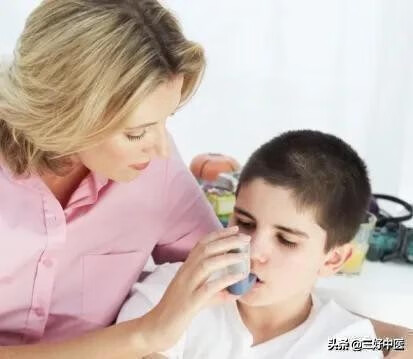 7岁小孩反复咳嗽怎么治最有效(小孩咳嗽不停怎样缓解)