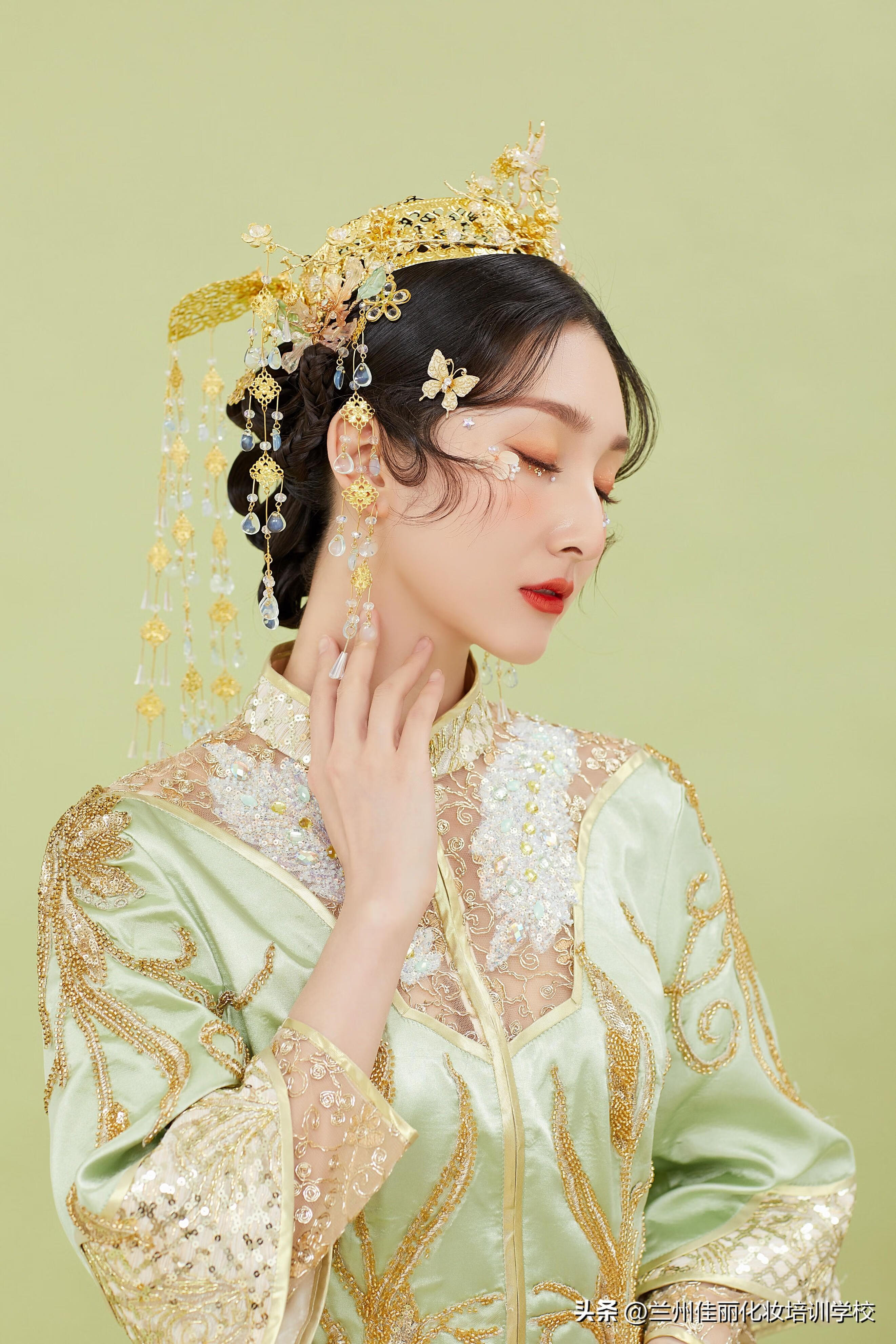 国潮当道,在婚纱风格的选择上,越来越多的新人偏向国风,中式,中式新娘