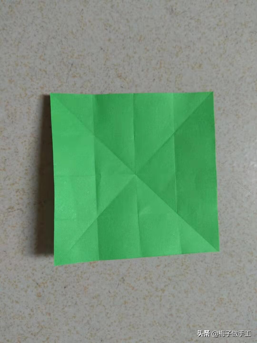 四叶草折纸一张纸(一张纸折四叶草)