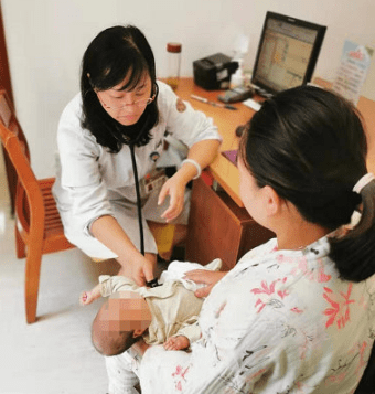 婴儿喂养(新生儿养育)