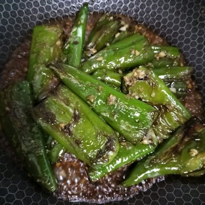 虎皮尖椒的做法(虎皮尖椒的正确做法)