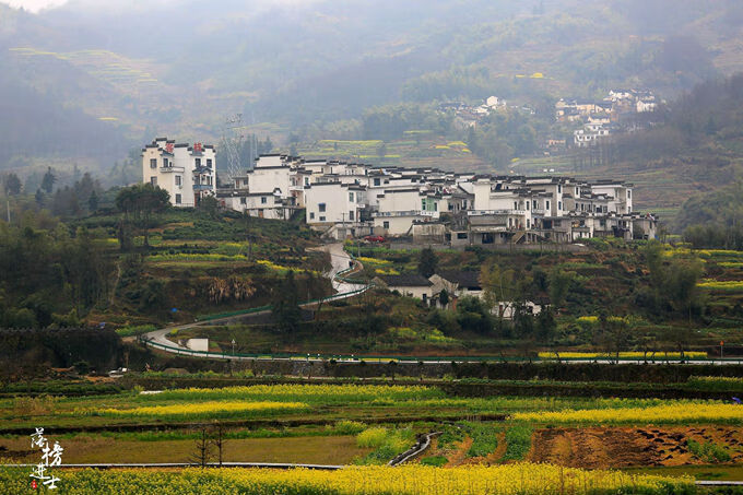 背靠金山的风水(装修背靠金山图片)