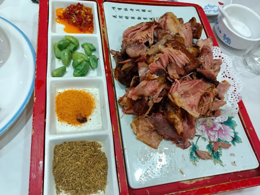 附近餐厅饭店(附近餐饮)