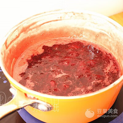 草莓如何做草莓酱(草莓酱的家常做法)