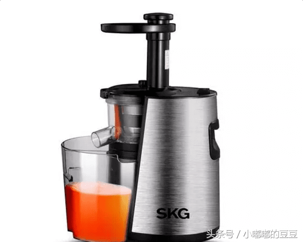 榨汁机跟豆浆机的区别(榨汁机和豆浆机哪个更实用)
