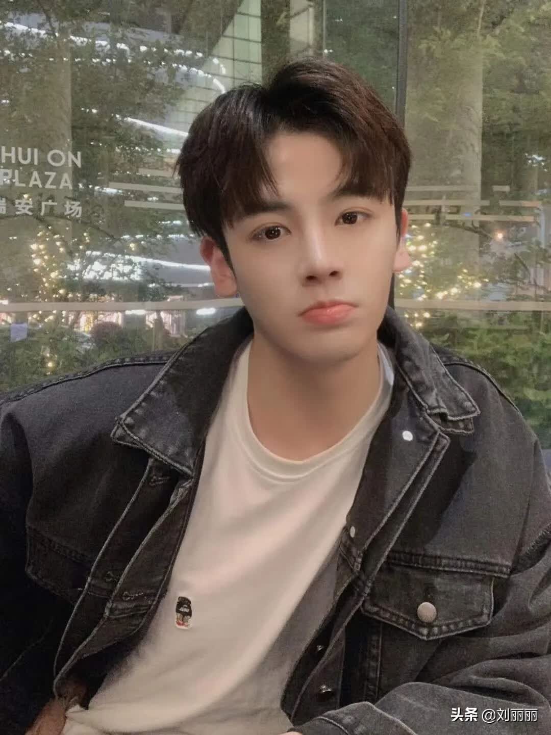 男性发型描写男士的各种发型