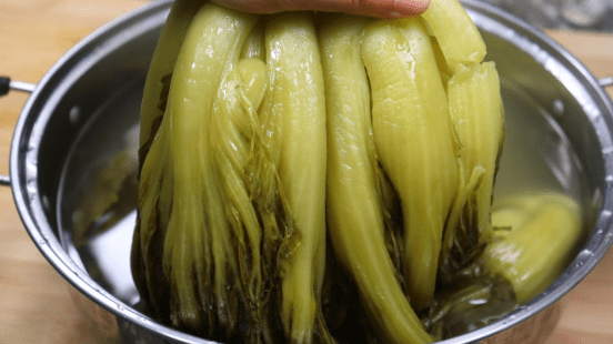 自制酸菜的腌制方法(酸菜的腌制方法及图解)