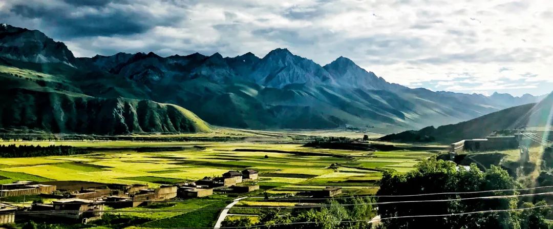 7月份适合去哪里旅游?(七月份自驾游适合去哪里旅游)