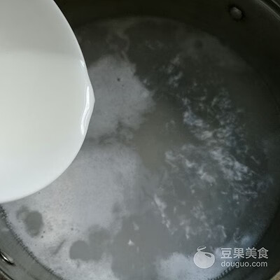 菠菜鸡蛋汤的家常做法(菠菜鸡蛋汤的禁忌)