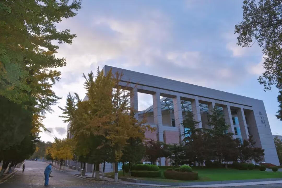 大连工业大学(大连理工研究生学院)