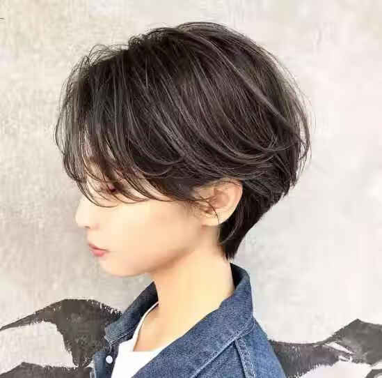 长脸适合的短发造型(长脸短发适合扎什么发型)