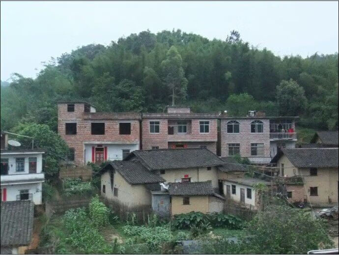 房子前面有房挡住影响风水吗(坟前有房子能挡住风水)