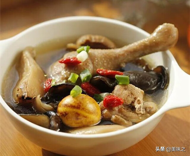 鸡汤(鸡汤的功效与作用)
