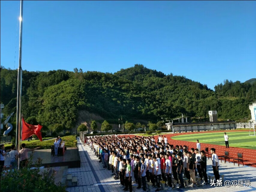 小学生国旗下讲话稿主题(小学生国旗下的讲话稿10篇)