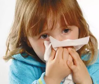 儿童过敏性鼻炎症状包括(儿童过敏性鼻炎症状表现)