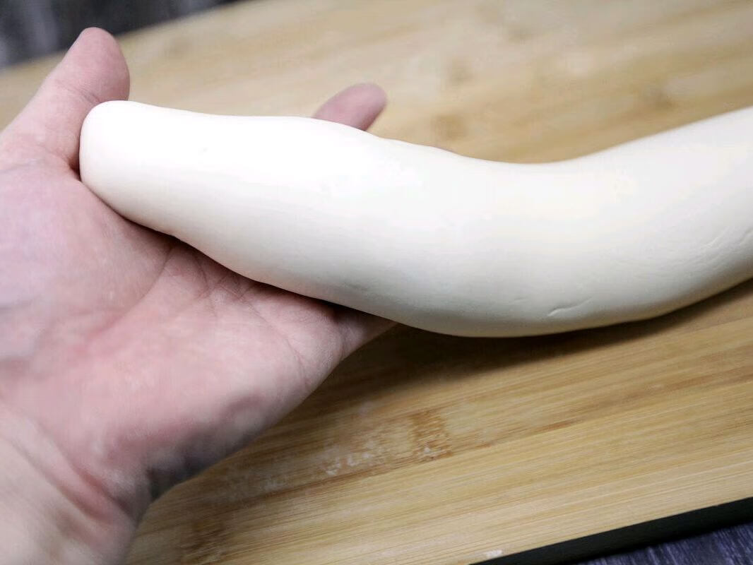 饺子皮的做法步骤(用不完的饺子皮新吃法)