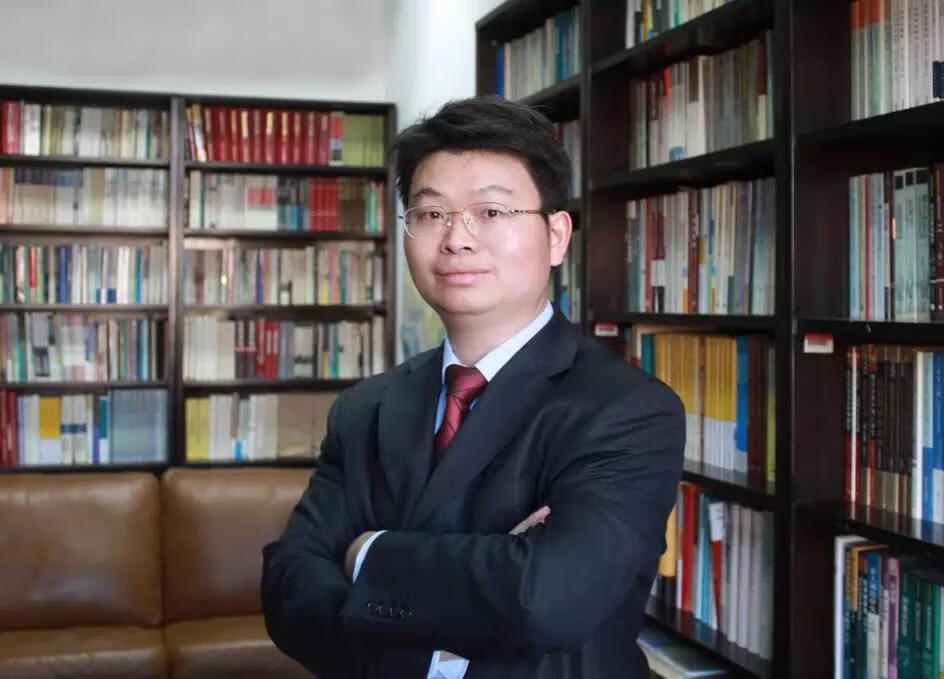 清华大学最年轻教授图片
