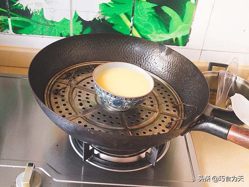 鸡蛋糕怎么蒸又嫩又好吃(请问鸡蛋糕怎么蒸)