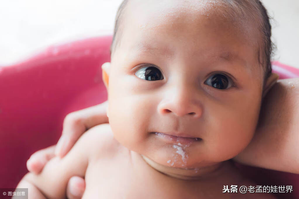婴儿呛奶后怎么算没事(婴儿呛奶严重做什么检查)