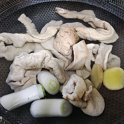 新鲜猪大肠怎么做好吃(猪大肠怎样烧好吃)