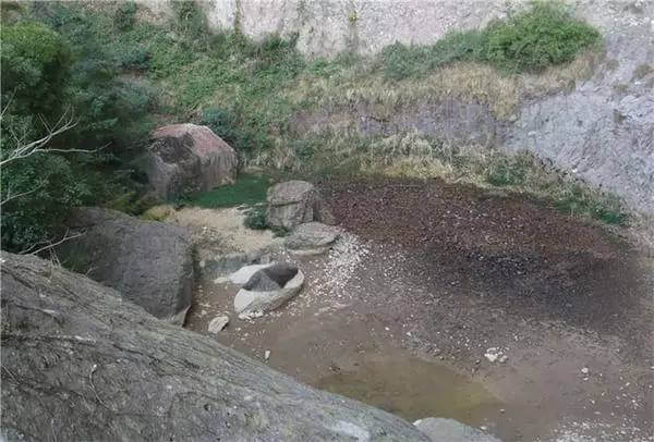 方山正门是哪个门(大门对山怎么化解)