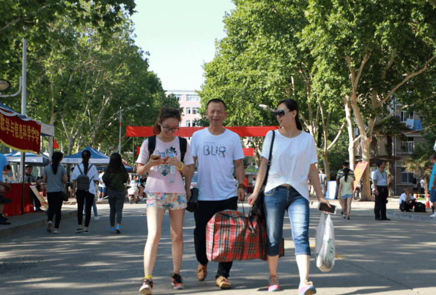 福建厦门工学院学费(厦门工学院学费为什么这么高)