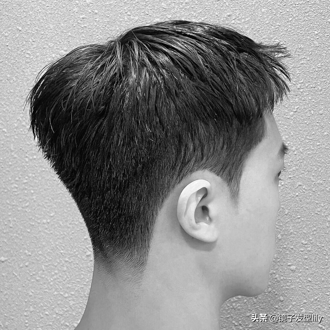 一般男生剪什么发型好看(男士发型大全)