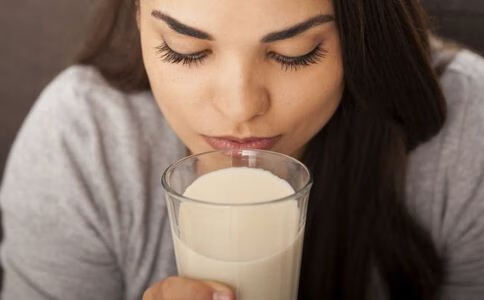减肥能否喝牛奶(减肥喝牛奶好吗)