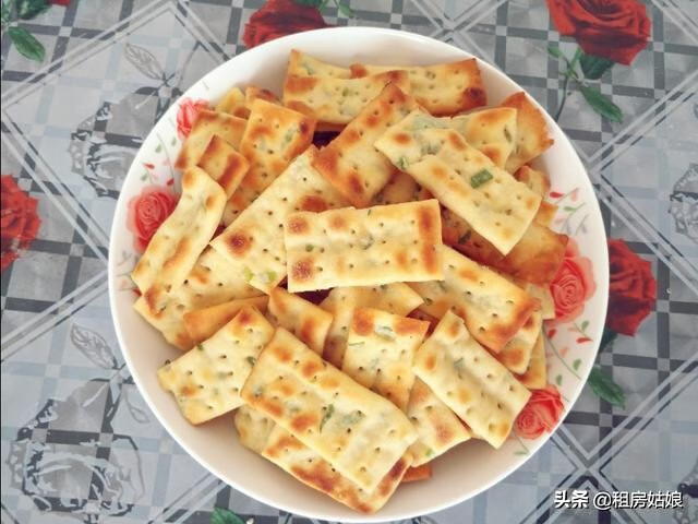 自制苏打饼干的做法(家庭自制苏打饼干的做法)