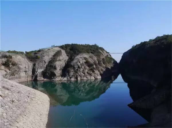 方山正门是哪个门(大门对山怎么化解)