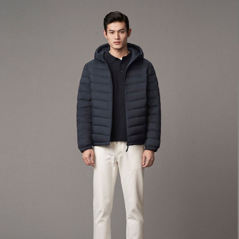 波司登衣服袖子上标记是三角还是圆形黑中文还是英文字母哪个是副品标记 (波司登衣服袖子有logo好还是没有logo)