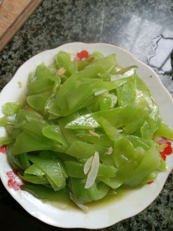 莴笋怎么做好吃怎么炒好吃(莴笋怎么烧好吃)