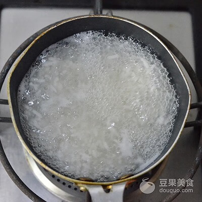 鸡蛋酒酿(中医白酒烧鸡蛋做法)