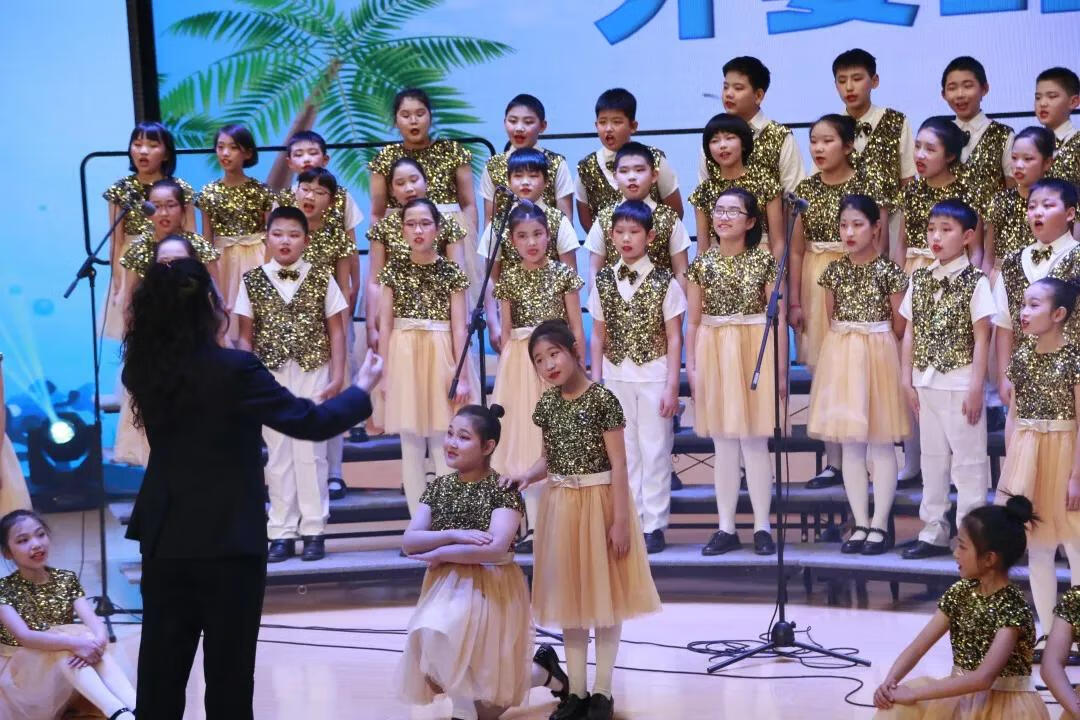 小学生元旦节目一等奖(适合小学生元旦表演的节目)