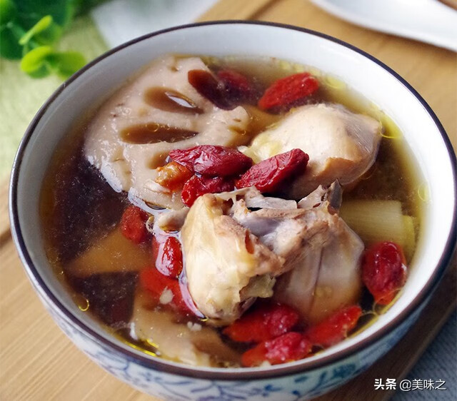 鸡汤(鸡汤的功效与作用)