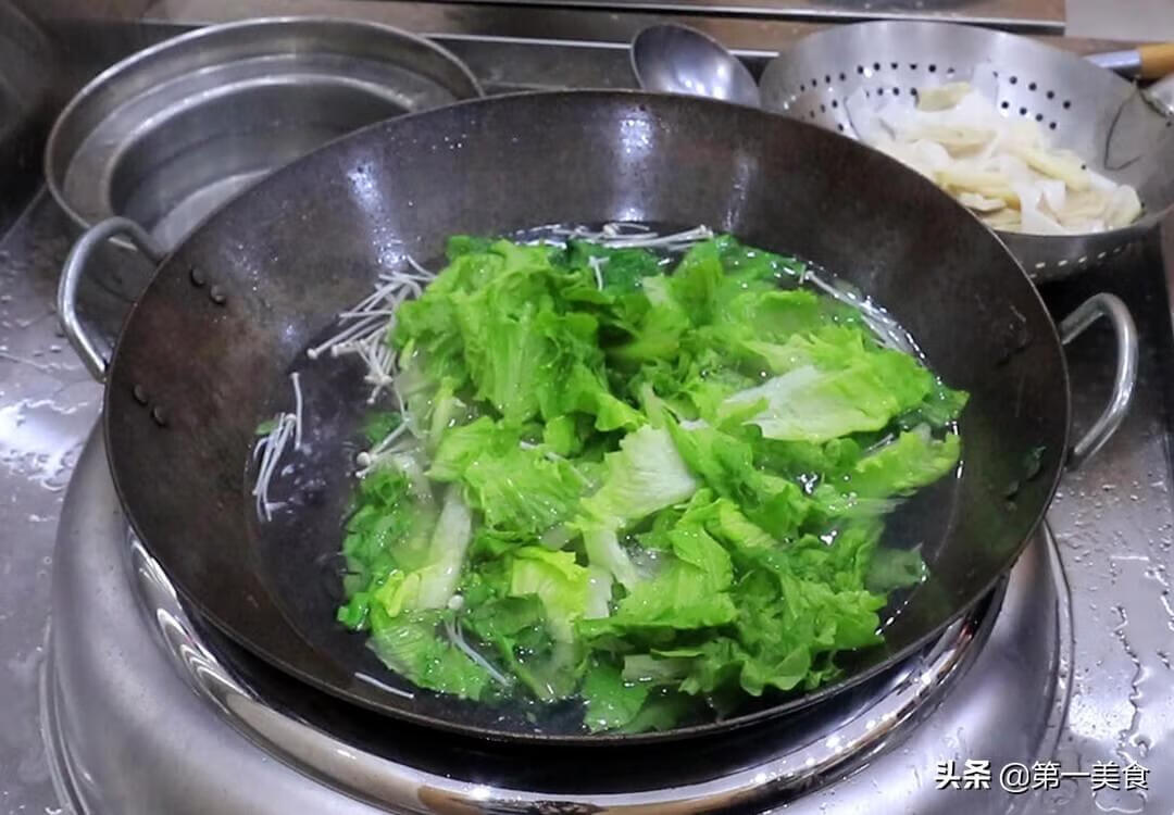 请问麻辣香锅怎么做(正宗的麻辣香锅怎么做)