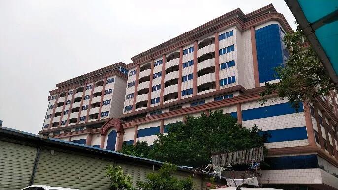 相信大家都听说过东莞东豪广场的故事.