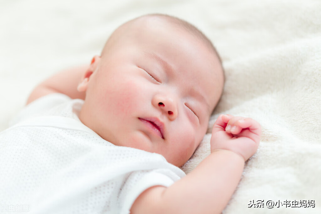 婴儿睡觉(宝宝睡觉时)