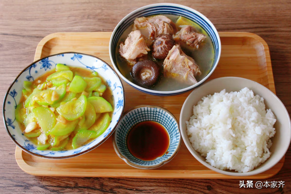 孕妇每周营养食谱大全(孕妇一周营养早餐食谱)