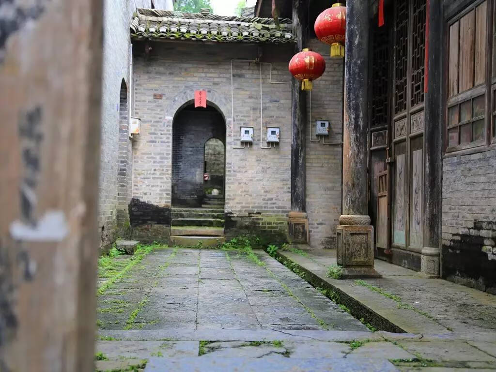 地址:桂林市阳朔县高田镇郎梓村郎梓 [ zǐ ] 村既然去到桂林了,怎么