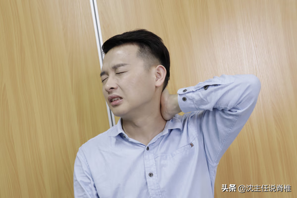 后脑勺阵痛怎么办(右后脑勺一阵一阵痛)