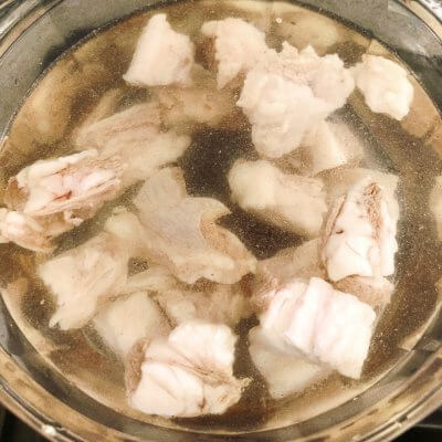 胡萝卜炖羊肉怎么做(胡萝卜炖羊肉的功效与作用)